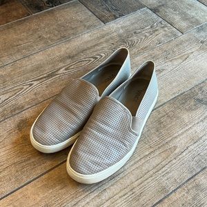Vince Blair 5 leather slip on sneaker